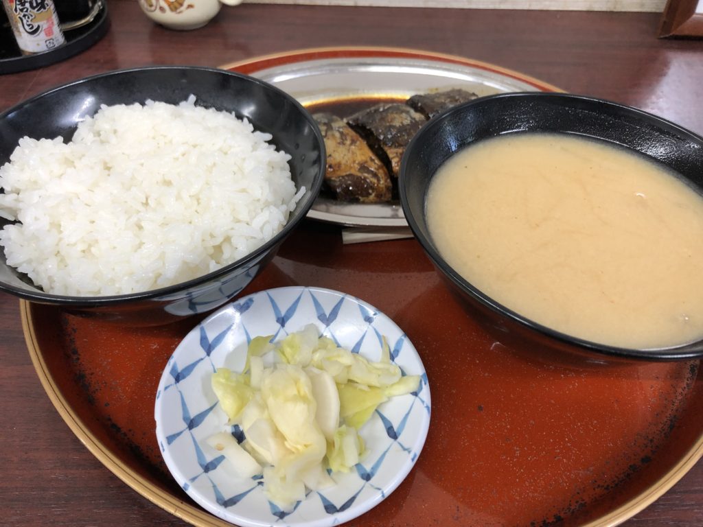今井食堂の鯖の味噌煮定食 
